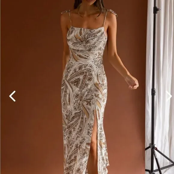 ABOUT TOWN TIED SHOULDER MIDI DRESS PAISLEY WHITE by Selfie Leslie - Picture 1 of 6